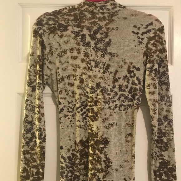 Cabi Top - Picture 3 of 4